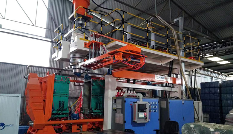 IBC-tank-blow-molding-machine